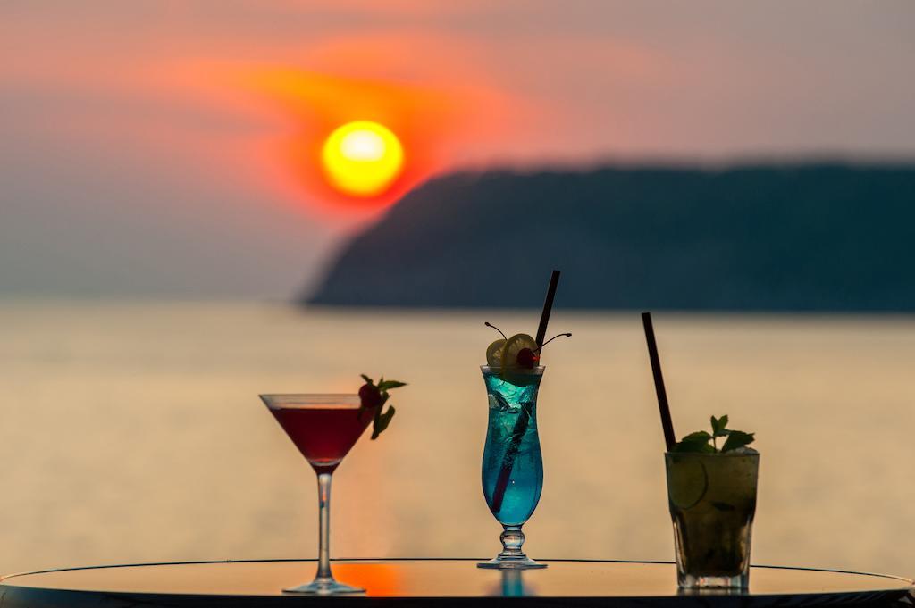 Royal Ariston Hotel Dubrovnik Ngoại thất bức ảnh Sunset at the beach