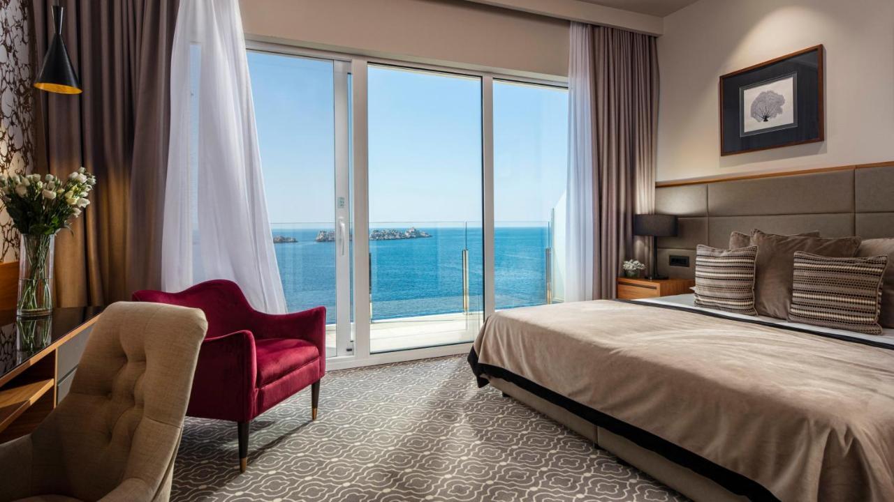 Royal Ariston Hotel Dubrovnik Ngoại thất bức ảnh A guest room at the hotel