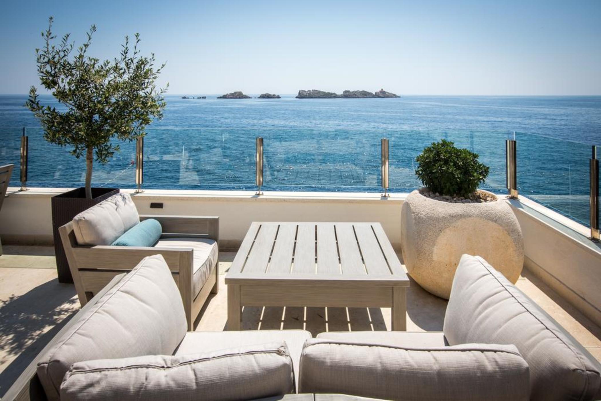 Royal Ariston Hotel Dubrovnik Ngoại thất bức ảnh The view from the rooftop terrace