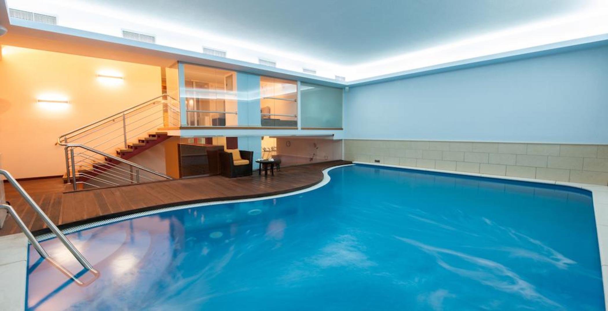 Royal Ariston Hotel Dubrovnik Ngoại thất bức ảnh The swimming pool at the hotel