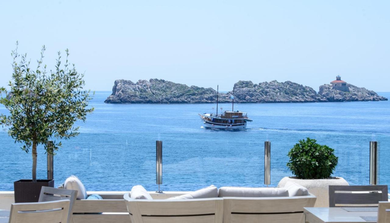Royal Ariston Hotel Dubrovnik Ngoại thất bức ảnh View of the islands from the hotel